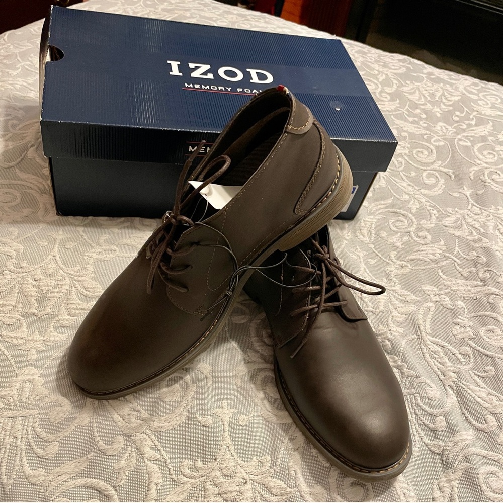 IZOD Gaucho Shoes Men's Size 9 New in box
